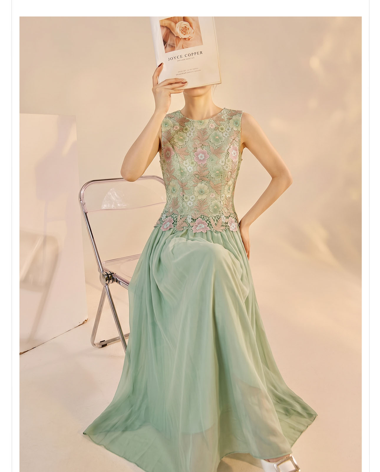 Đầm maxi thêu hoa ren nổi — Xanh lá cây nhạtcolor chi tiết 4