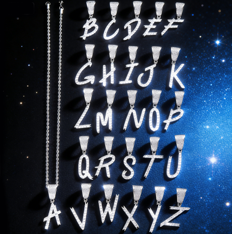 Europa y los Estados Unidos 26 nuevas letras inglesas de moda colgante collar de cadena de torsión joyas colgante de letras de zircon