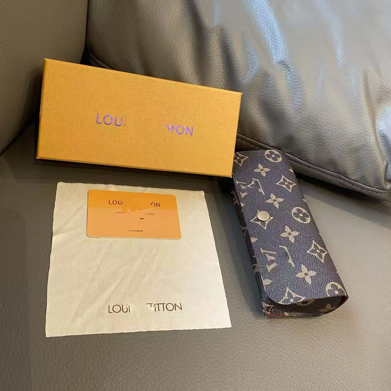 Mayorista de marca de alta calidad Xiaoxiang caja de gafas de sol conjunto completo de moda caja de embalaje de gafas de sol alta calidad