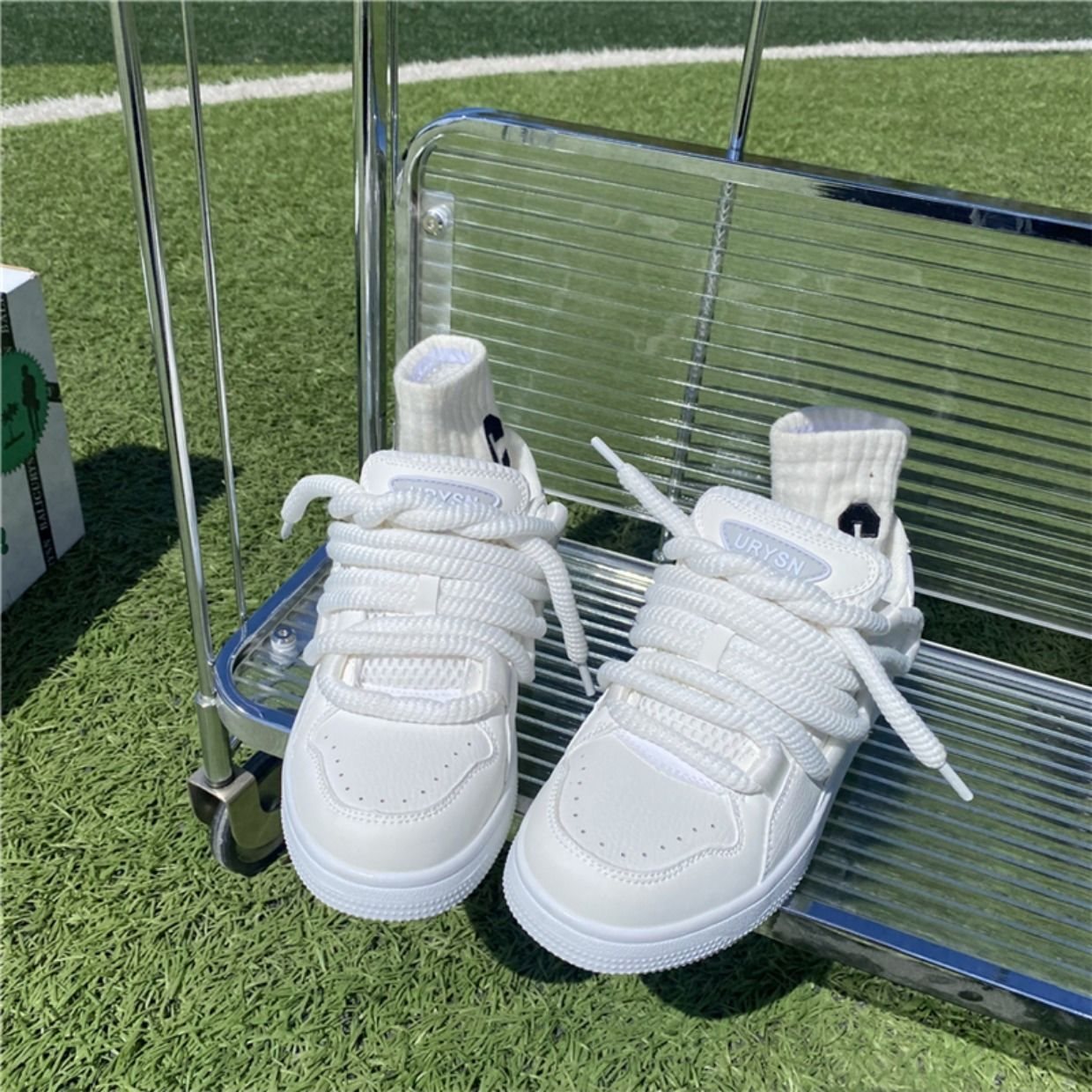 Zapatos de pan, diseño de trenzas sucias, zapatos de skate para mujeres, super caliente, deportivo casual, zapatos blancos de moda, otoño de 2023 nuevo