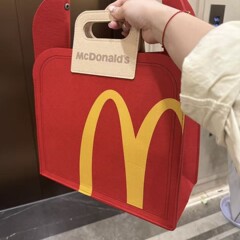 Fuyuan マクドナルド フェルトバッグ 新年赤いギフトボックス 結婚式 年次総会 フェルトギフトバッグ ポータブルフェルトバッグ