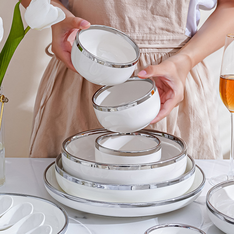 Simple luz Borde de plata de lujo vajilla de cerámica hogar tazón de arroz plato ins viento neto rojo tazón de fuente combinación traje