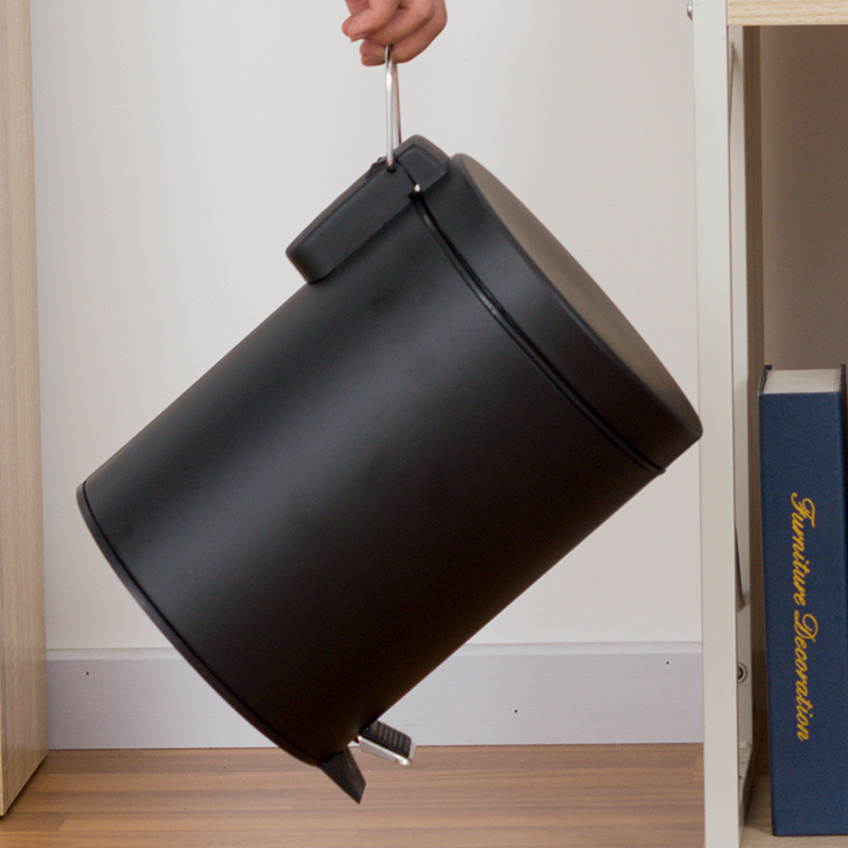 Bote de basura abatible redondo negro mate transfronterizo 3L, cubo de limpieza de pedal silencioso para el hogar con tapa