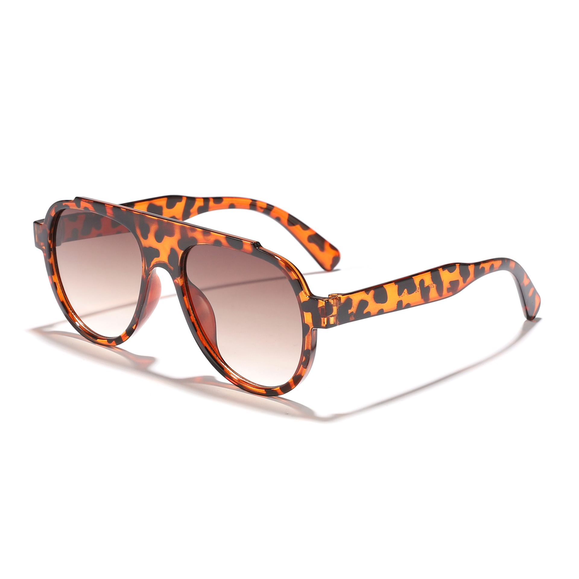 Nuevas gafas de sol de personalidad europeas y americanas, gafas de sol de conducción para hombre, gafas de sol de viento de marco grande anti-ultravioleta