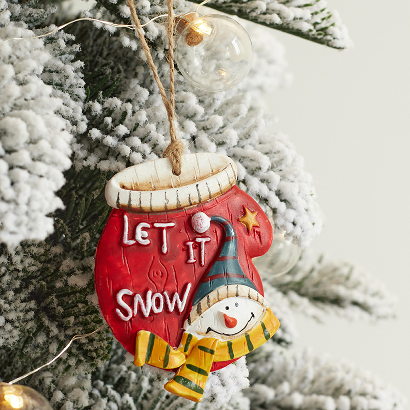 Decoraciones de Navidad colgantes de resina vintage hombre viejo muñeco de nieve árbol de Navidad decoración props guantes pequeños colgantes