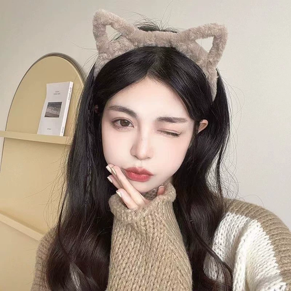 Тёмно-коричневый