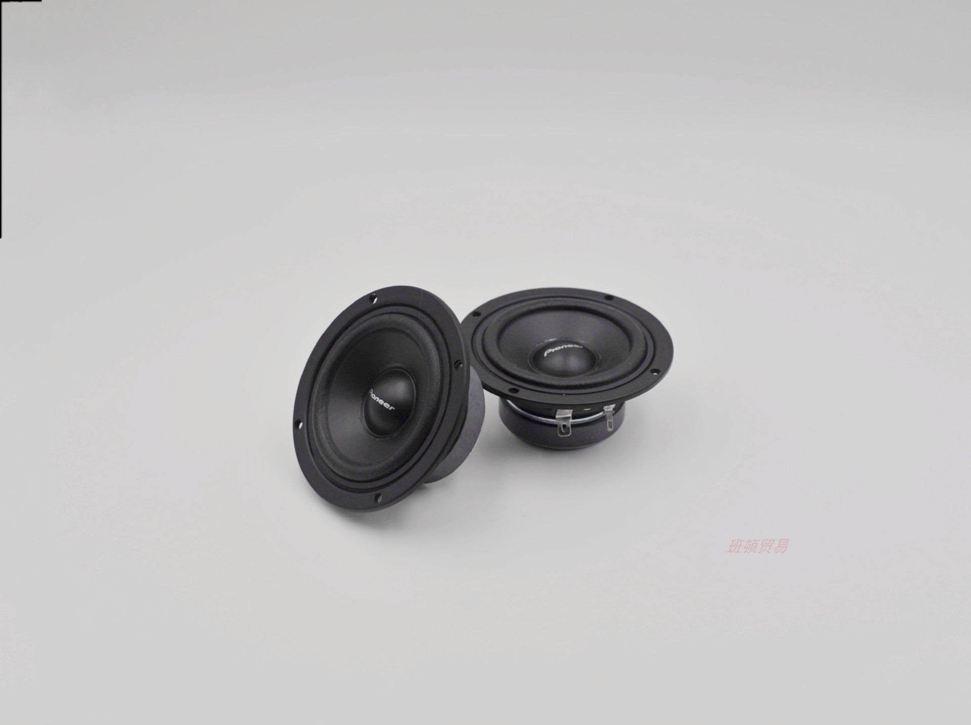 Pioneer three-frequency car audio speaker bass shock alto full and powerful treble clear and transparent with layers