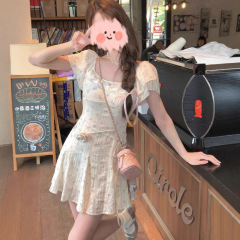 2025年夏季新款法式碎花小个子绝美方口领收腰连衣短裙A字裙