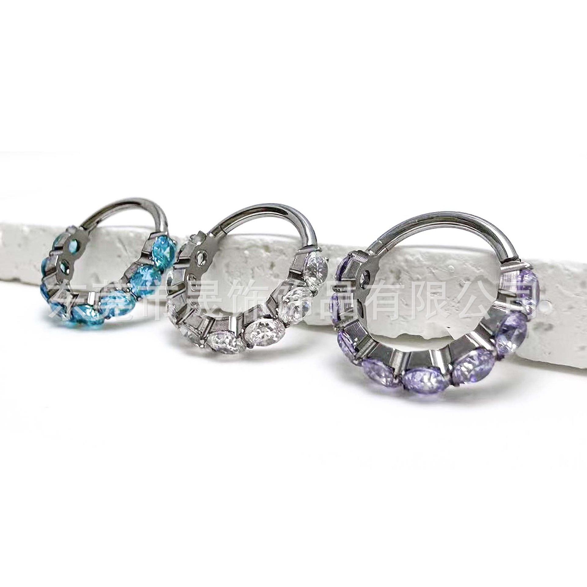 F136 Titanium Earring Set With Cubic Zirconia Nose Hoop 闭口 Ring G23 Implant Grade Titanium Lip Ring Septum 人体 Piercing Jewelry