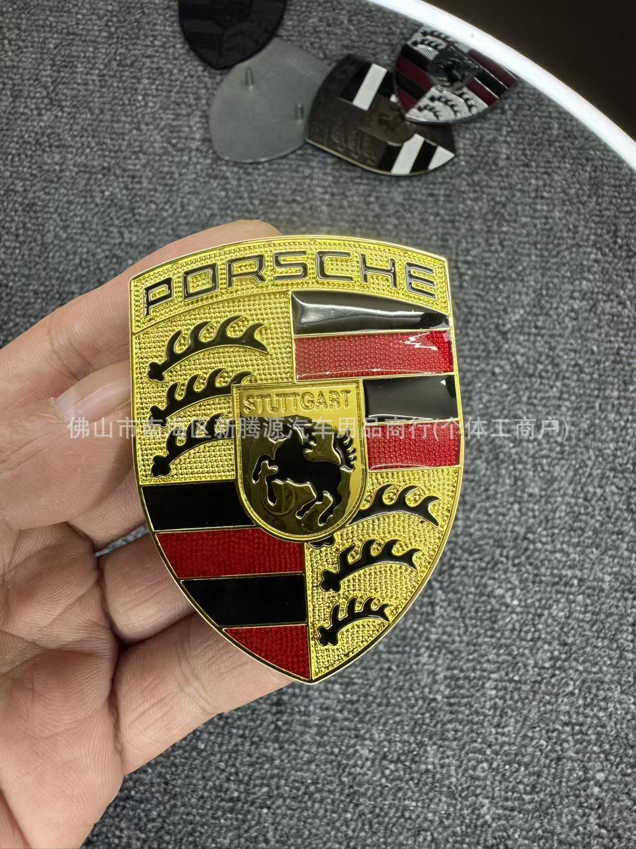 Suitable for Porsche Front Hood Emblem 911 Cayenne Macan Panamera 718 Engine Hood Sticker