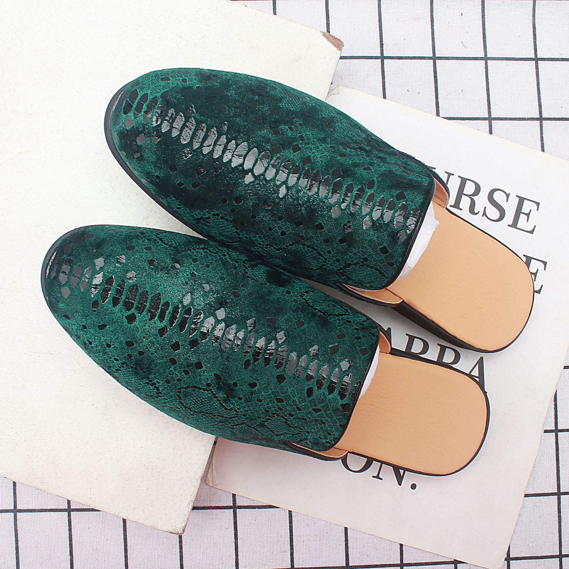 �¿��и��԰���ƤЬ�����⴩��ͷ����Ьʱ����������1388