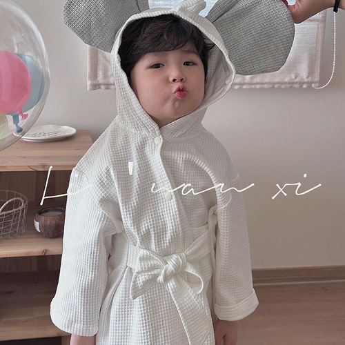 Spring 2024 New Children's Homecoming Gown Check Pattern Baby Bath Robe Cute Elephant Baby Pajamas Home Sleepwear