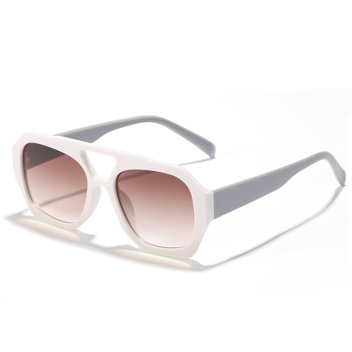 Nuevas gafas de sol de estilo europeo y americano de Raine, gafas de sol de moda con doble puente y montura grande para mujer, gafas de sol de protección solar transfronterizas.