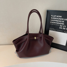 С���p�ݼ�ɫ���ذ�Ů2026�紺�¿����e�ٴ�Ҹ�°�ͨ�چμ������