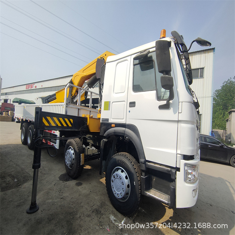 直臂随车吊折叠吊出口非洲二手豪沃自卸车10轮 12轮371马力