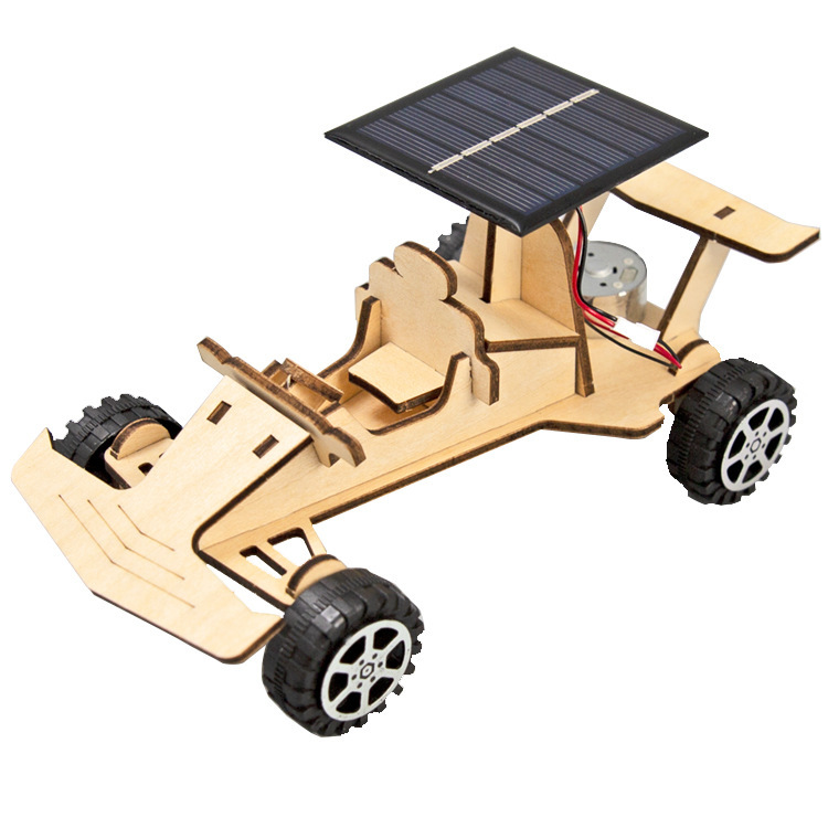 Racing car solar-powered
