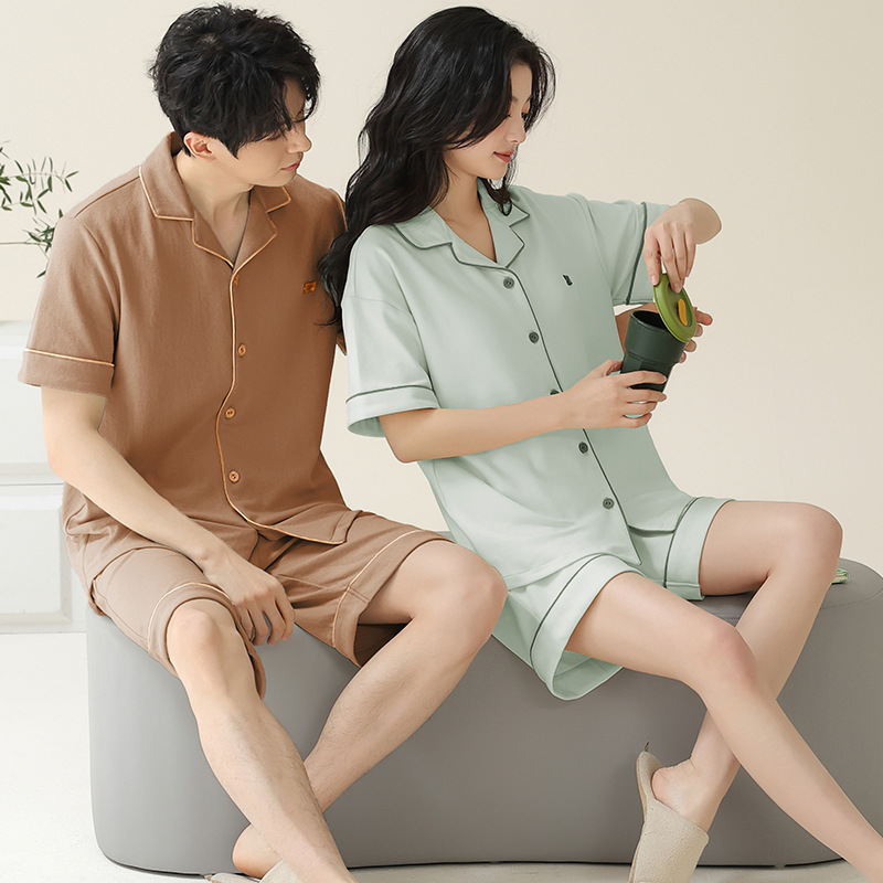 Pajamas de pareja simple mujeres verano 2024 nuevo delgado pantalones cortos de mangas cortas con solapa de algodón para hombres set de ropa de hogar