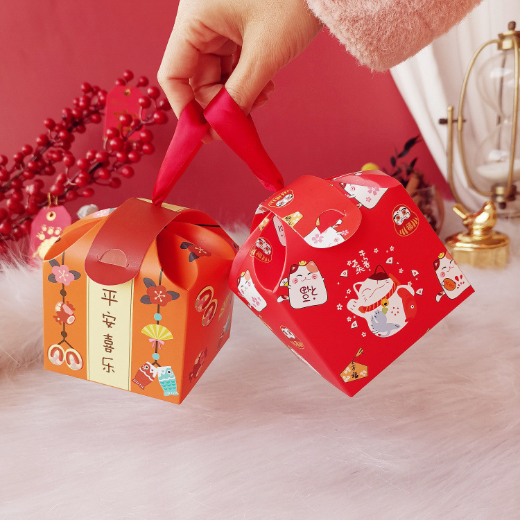 试吃新年手拎盒雪花酥奶枣费南雪礼品盒曲奇红糖蛋卷奶酥包装盒