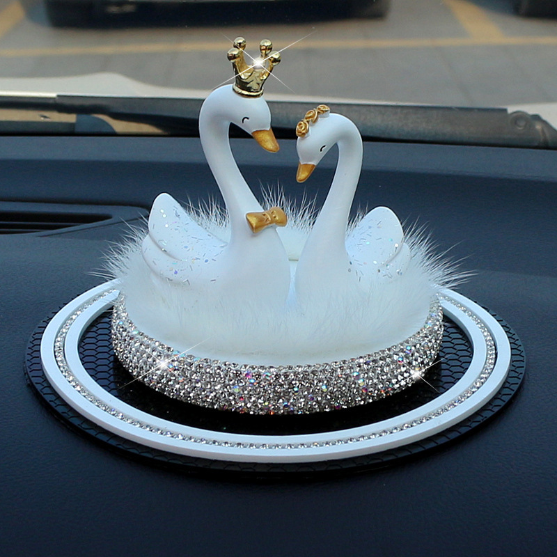 Decoración interior del coche decoración creativa coche resina cisne celebridad de Internet interior del coche mujer linda mujer