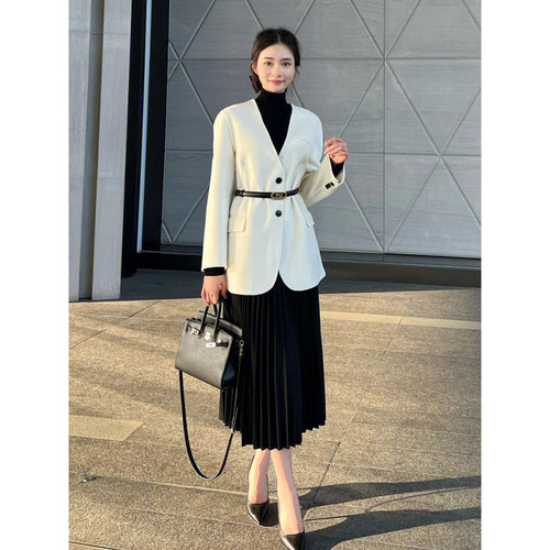 Spring little fragrance, capable and elegant, Korean drama women's professional white woolen suit and skirt two-piece suit