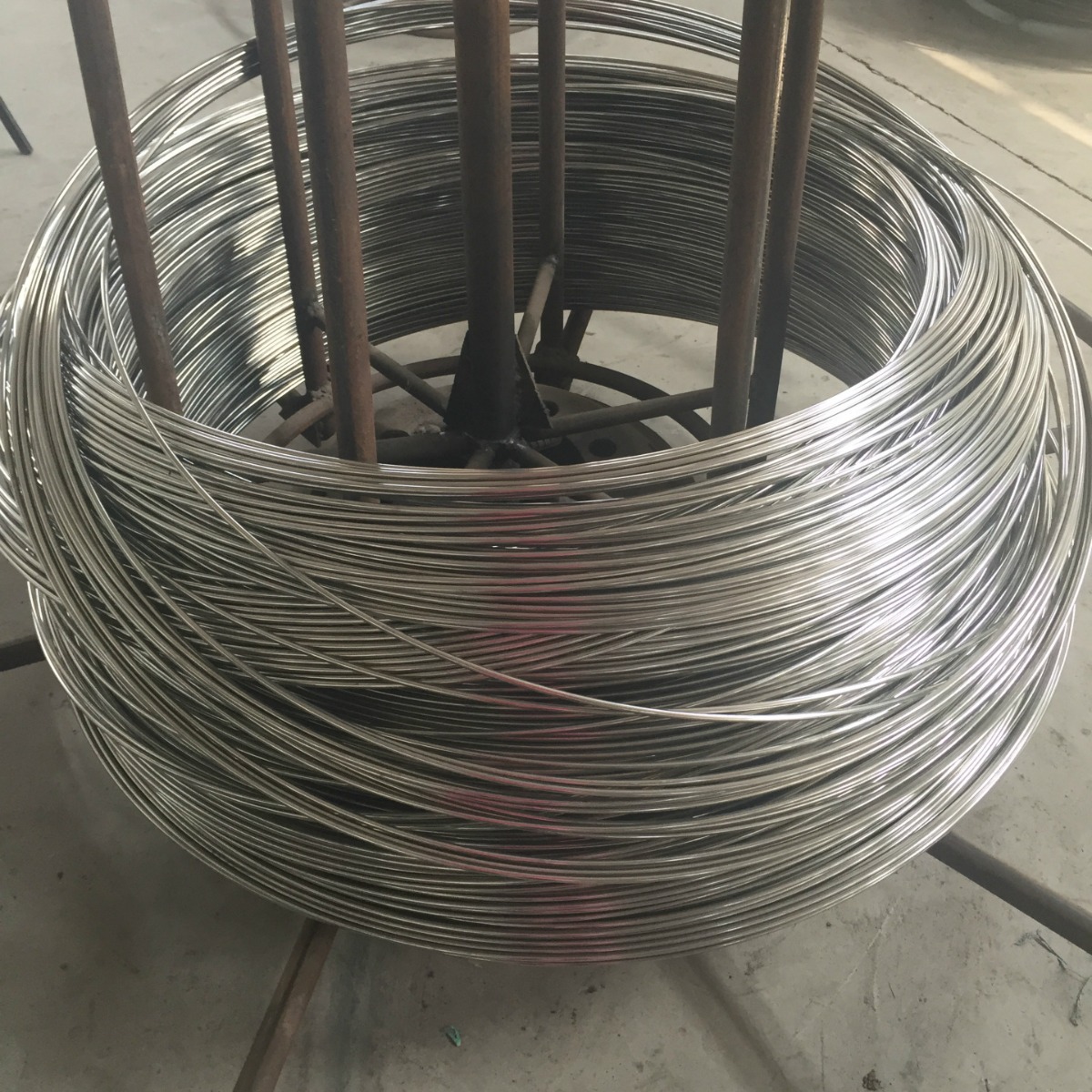 825不锈钢包塑管双相钢包塑管波纹管穿线钢管直缝焊管金属保护套