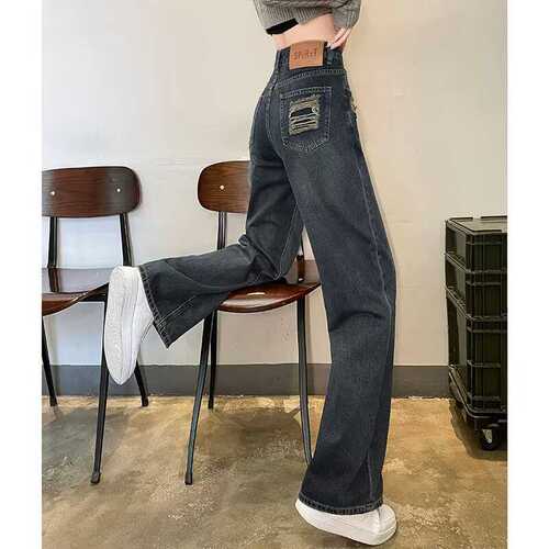 Vintage straight-leg jeans for women, suitable for spring and autumn, featuring a retro high-waist, loose and flattering, with a flowing narrow and wide-leg ground-length design.