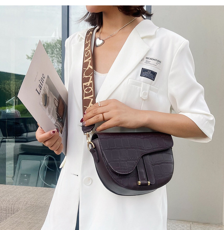 Street 2024 New Crocodile Saddle Shell One Shoulder Oblique Straddle Small Women's Bag Irregular_voghion.com