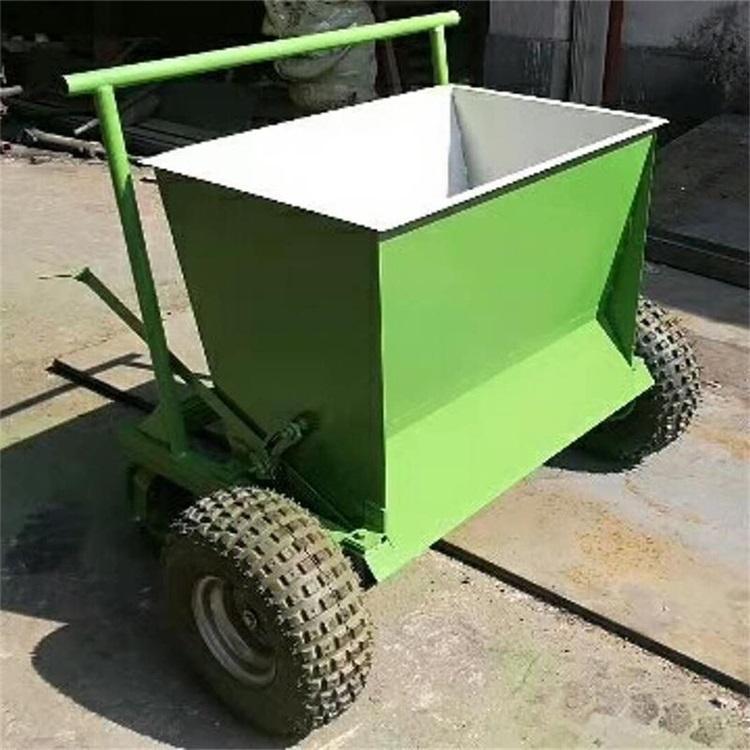 máquina de llenado de arena de césped artificial máquina de llenado de arena de accionamiento hidráulico máquina de curar césped máquina de peine de césped