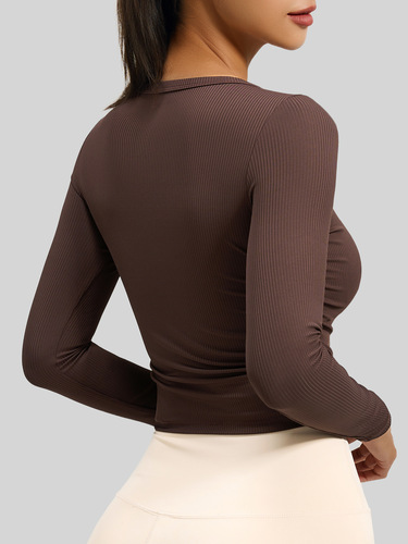 Polyester and Spandex Fall Yoga Top for Women - Breathable, Slimming, and Fitted with Long Sleeve