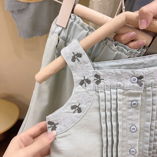 韩国童装2023夏季新款女童背心套装儿童刺绣花朵上衣休闲裤两件套