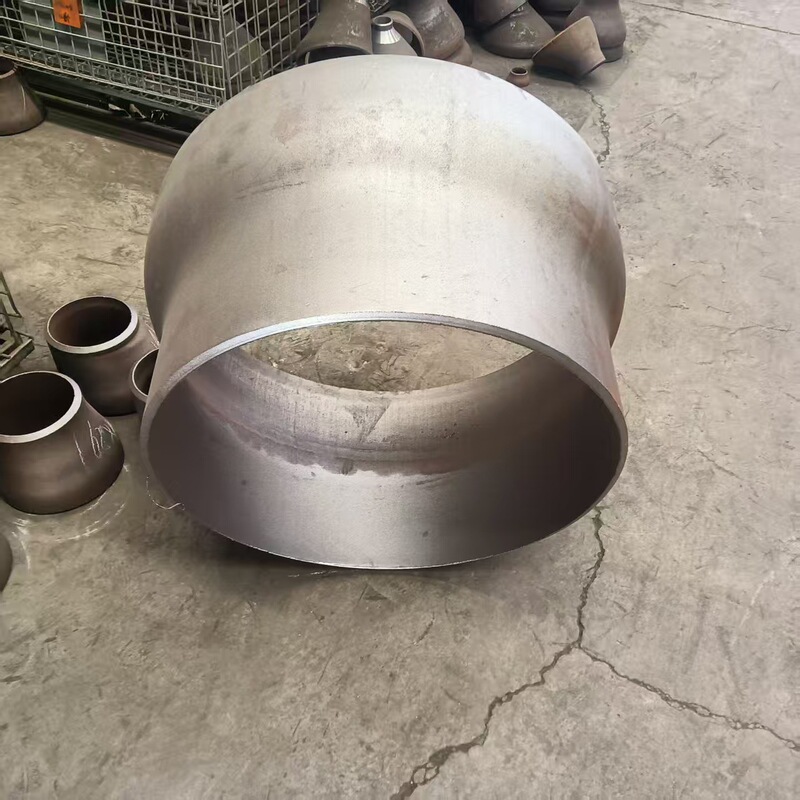 Manufacturer Wholesale Concentric Eccentric Reducing Pipes, Alloy Butt-Welded Concentric Reducers, Carbon Steel Reducing Pipes with Flared Ends
