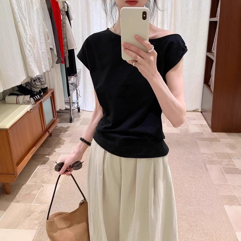 Korean-Style Black Twisted One-Shoulder Short-Sleeve T-Shirt for Women, 2026 Summer New Versatile Fashion Slimming Top
