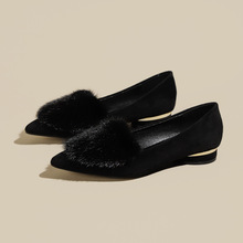 低跟毛毛单鞋女2024冬季新款貂毛尖头棉瓢鞋加绒保暖豆豆鞋妈妈鞋