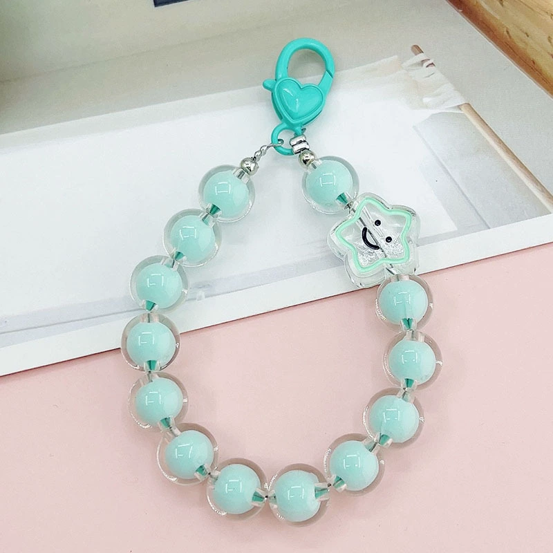  pendant, браслет из бусин, наушники, защитный чехол для ключей