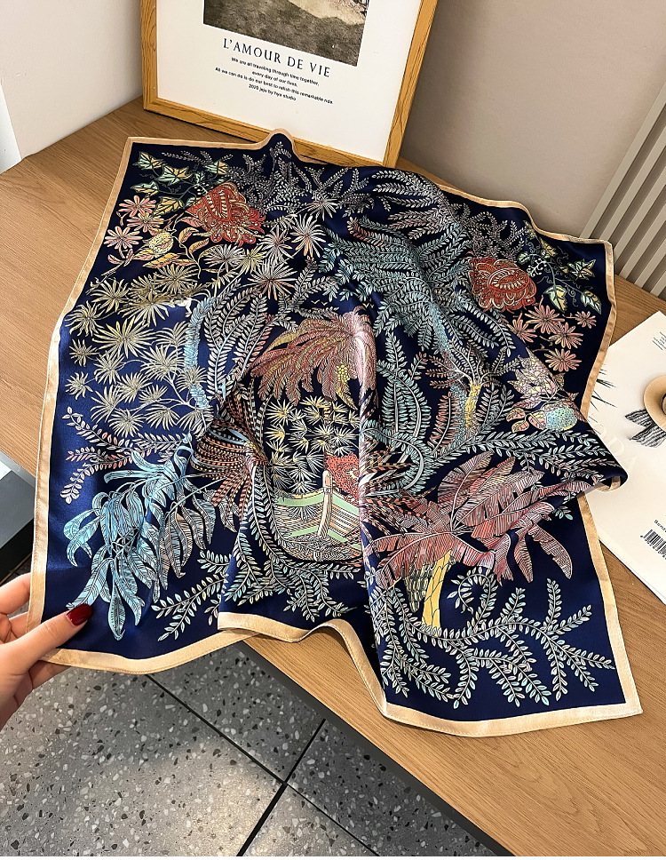 Women's Elegant Plant Mulberry Silk Printing Silk Scarf display picture 2