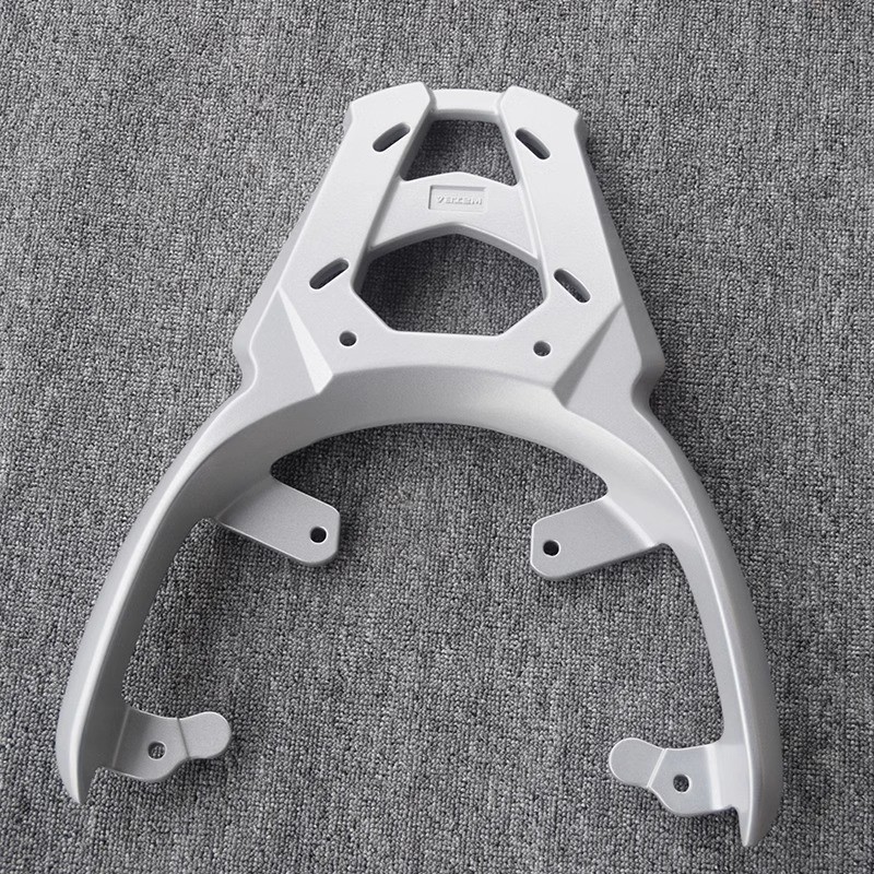 Aplicable para montar Suzuki QSIIOT - 3 pequeño delfín engrosado aleación de aluminio integrado modificado estante trasero de motocicleta