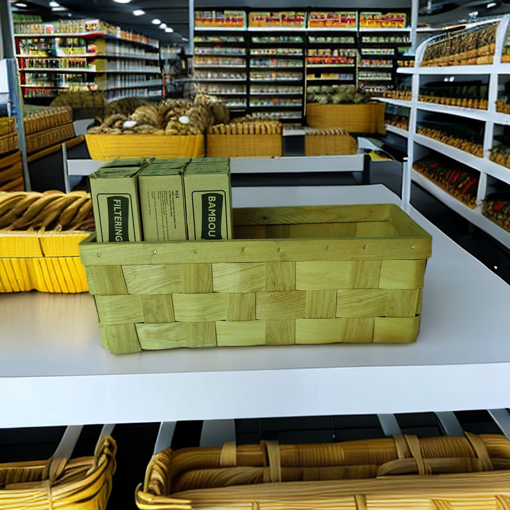 El estilo simple de la canasta de almacenamiento diaria de madera tradicional es adecuado para la exhibición de productos en la tienda y el almacenamiento en el hogar.