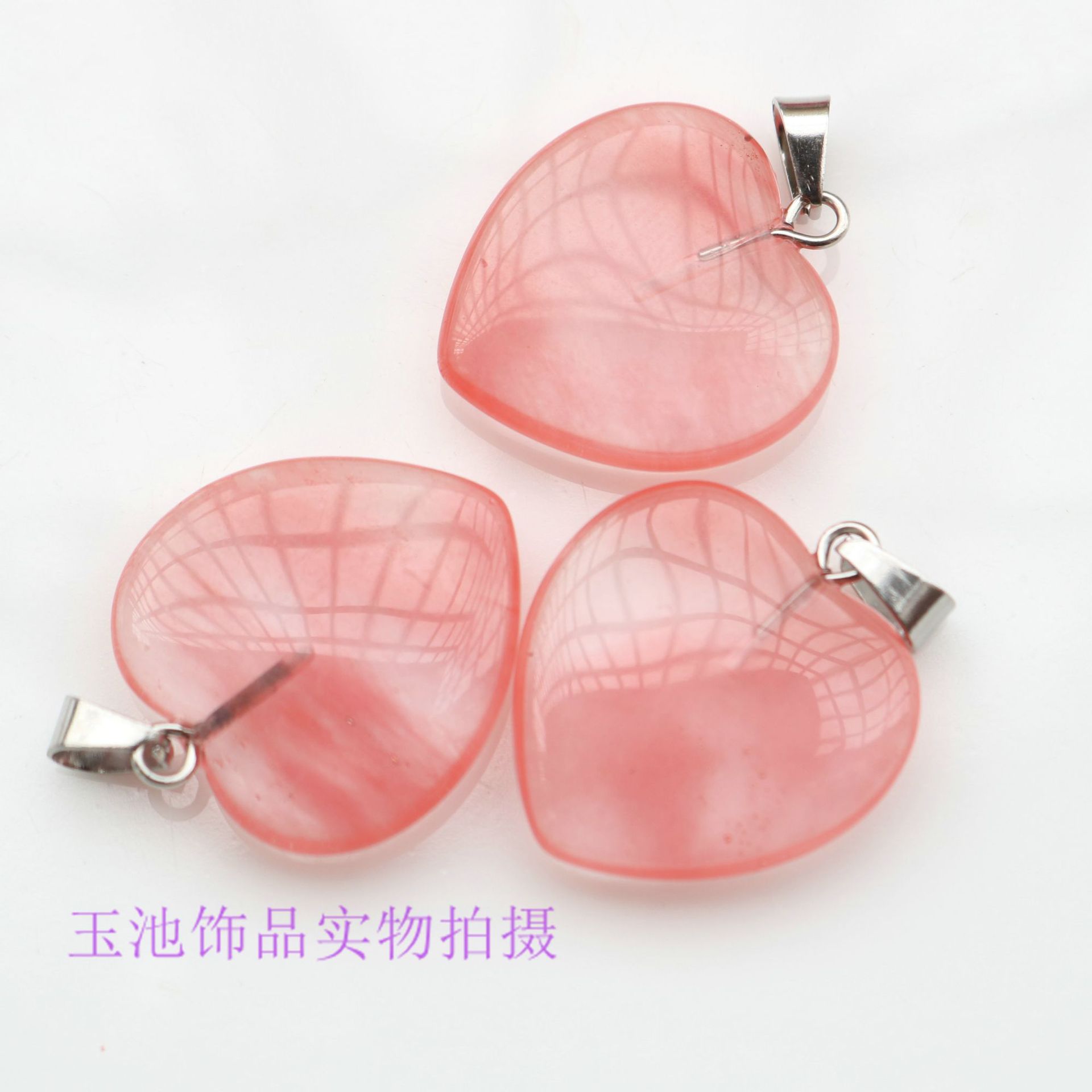 Venta transfronteriza de amor amor amor amoroso colgante verde Dongling pequeño corazón de melocotón colgante orejas accesorios diy