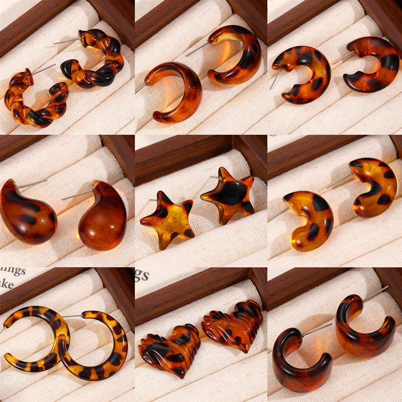 8g Weight Steel needle Ear Needle Material Ear Studs Classification 1 Pair Quantity 1 Pair Vintage Style Classic Style C Shape Geometric Leopard Plating Arylic Resin Ear Studs