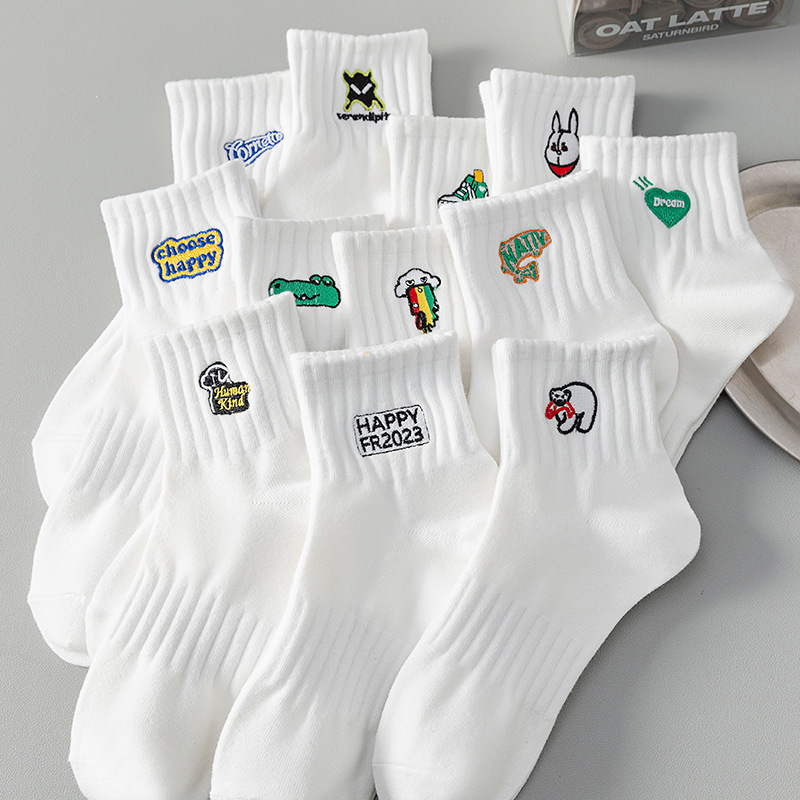 Men's Short Socks Spring and Summer New Style Black and White Socks Cotton Trendy Sweat-Absorbing Sports Embroidered Cartoon Mid-Calf Socks Men's Short Socks Spring and Summer New Style Black and White Socks Cotton Trendy Sweat-Absorbing Sports Embroidered Cartoon Mid-Calf Socks