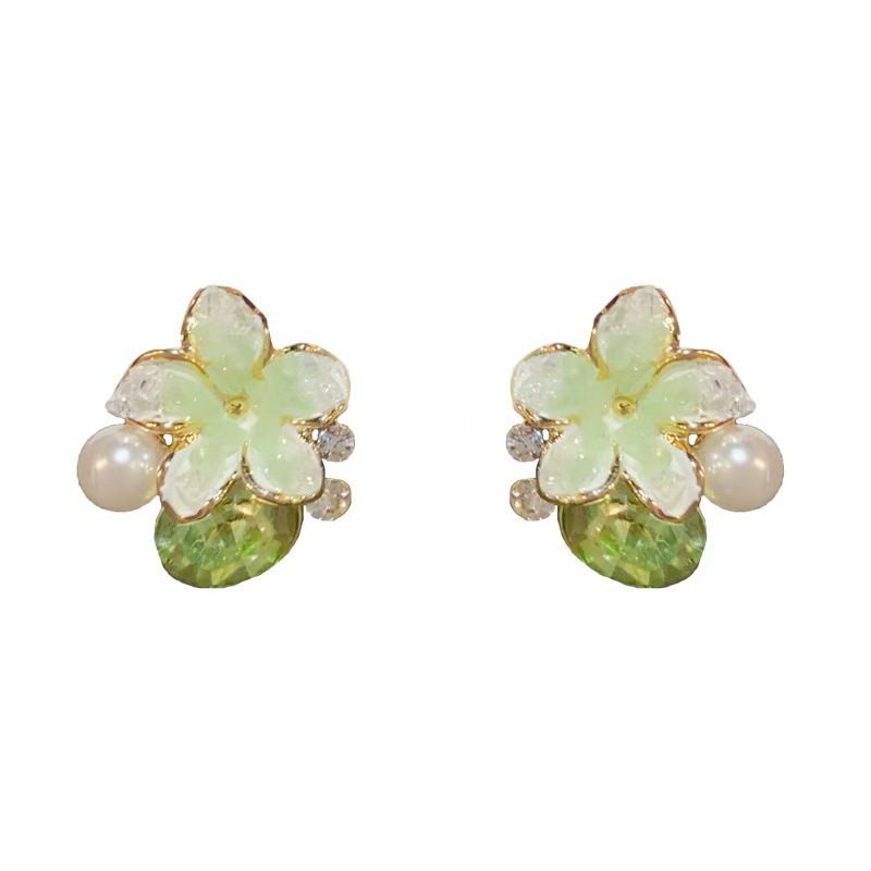 Cubic Zirconia And Pearl Stud Earrings For Everyday Elegance_voghion.com