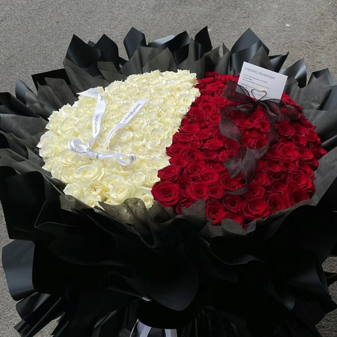 【사랑이 진행되는 동안】장미 199송이 + 램프