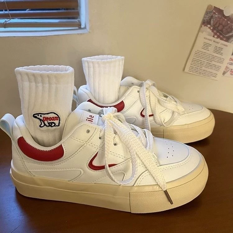 Национальные модные белые туфли, женская обувь, весна и осень 2023, новые однослойные туфли на толстой подошве в Корейском стиле, студенческие универсальные повседневные кроссовки