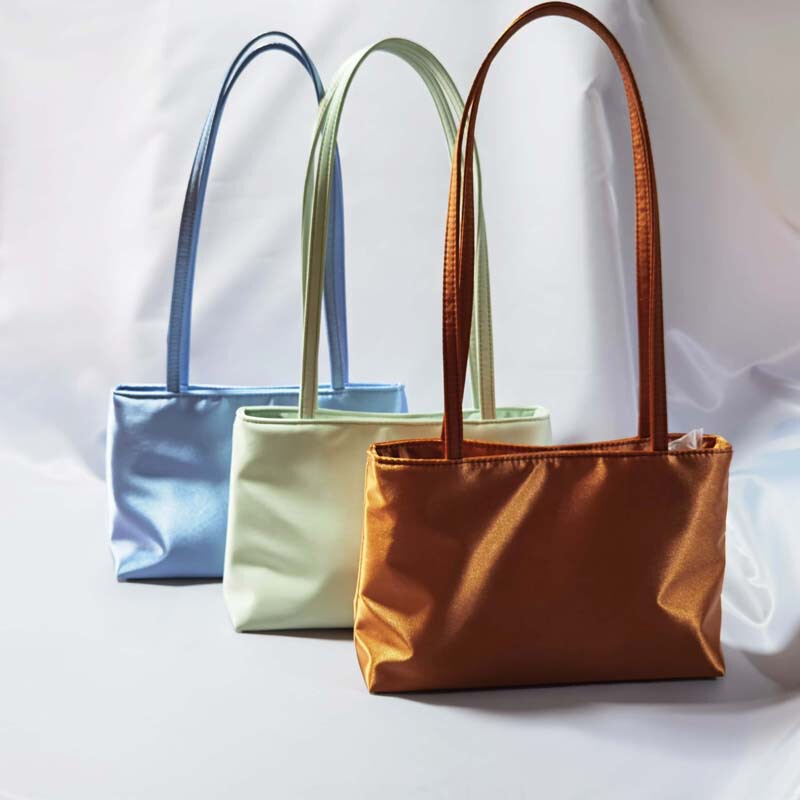 Niche Light Luxury Satin Shoulder Portable Underarm Small Square Bag Instagram Style High-end All-match Retro Commuter Tote Bag