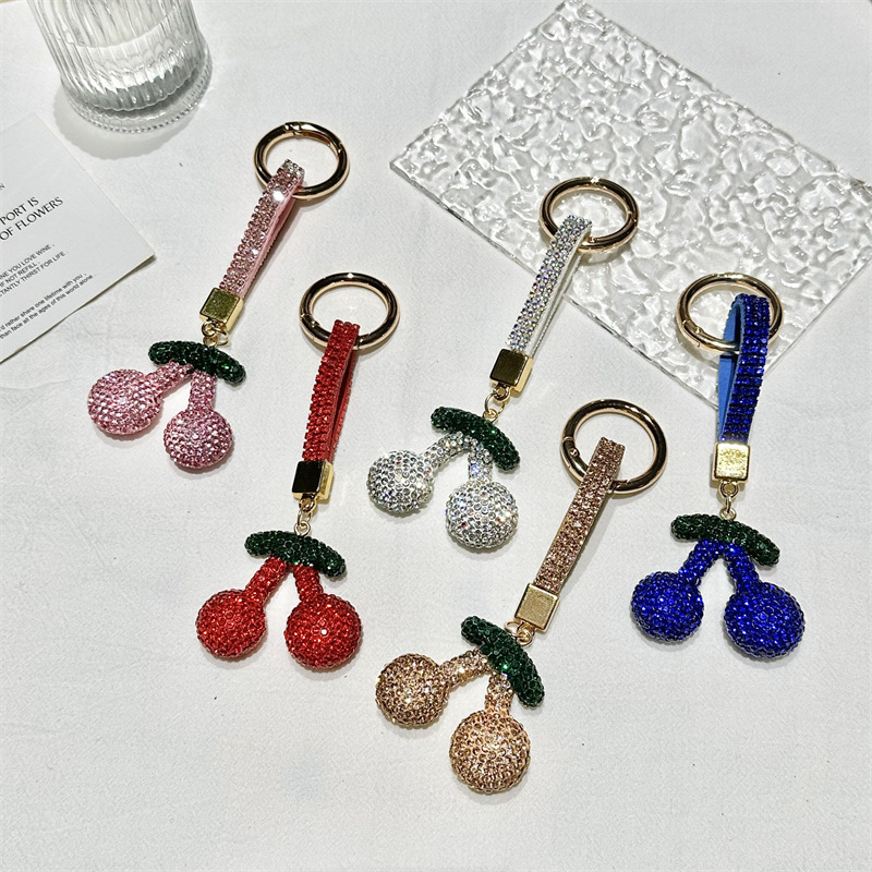 Vintage Luxury Cherry Keychain With Sparkling Diamond Decoration_voghion.com