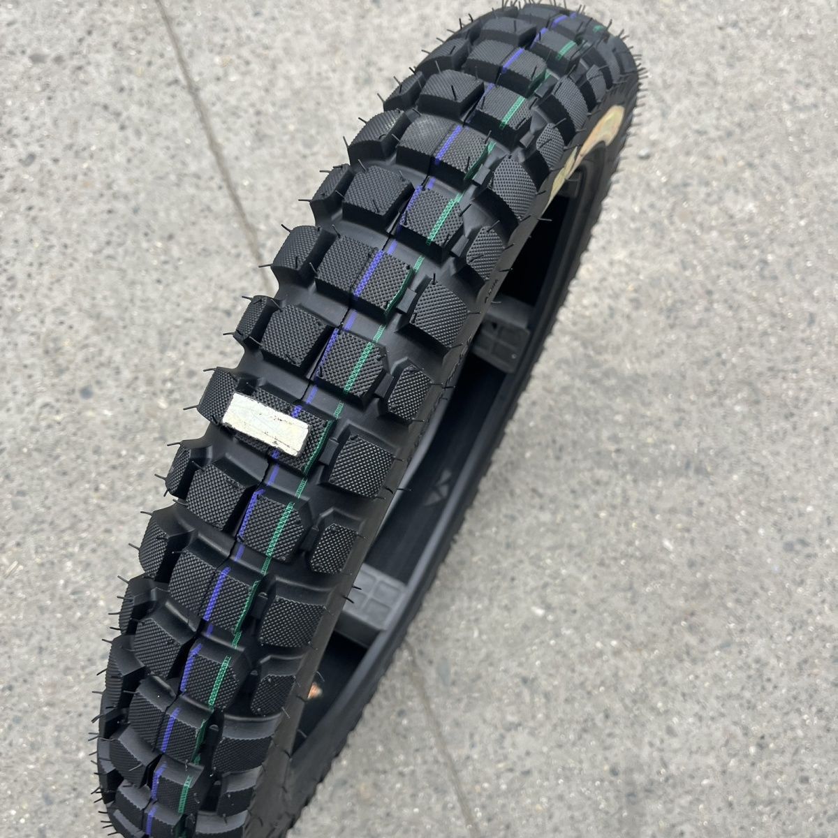 摩托车前后轮钢丝胎2.75-18/3.00-18真空轮胎125/150内外胎钢丝胎