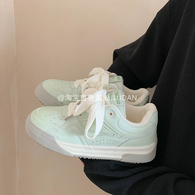 Lulu Egg Thick-Soled White Sneakers Versatile Student Ins Casual Sneakers Women's 2026 New Spring and Autumn Bread Shoes