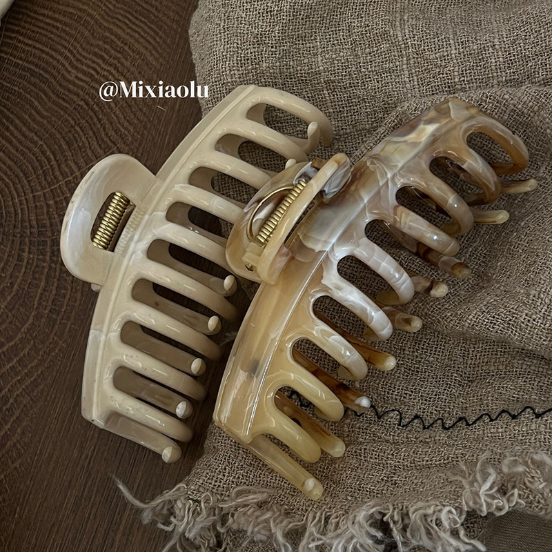 Creamy White Amber Gradient Large Dragon Bone Hair Clip for Back-Of-Head Updo, Marble Color, High-End Feel, Hair Clip for Women Creamy White Amber Gradient Large Dragon Bone Hair Clip for Back-Of-Head Updo, Marble Color, High-End Feel, Hair Clip for Women