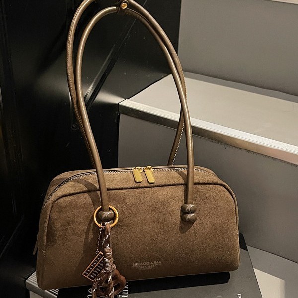 Elegant Matte Vintage Shoulder Bag Versatile Textured Handbag_voghion.com