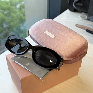 miumiu墨镜